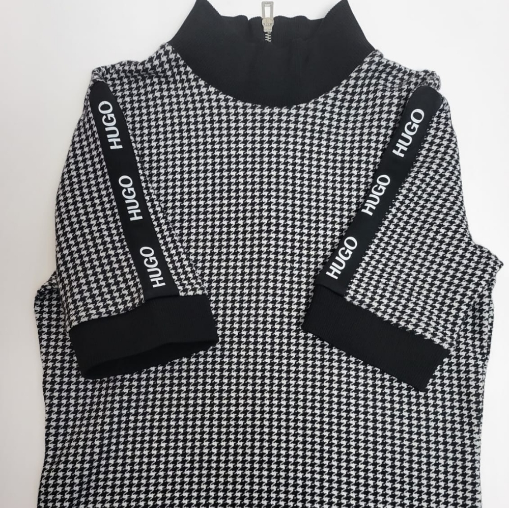 Hugo Boss top
